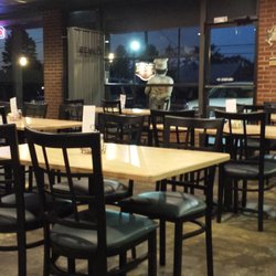 Benny's Italian Restaurant - Benny's Restaurant dining room