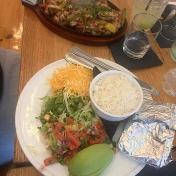 801 Restaurant & Bar - Chicken fajita - Bars Near Me - Washington, DC, District of Columbia 801 Restaurant & Bar - Chicken fajita - Bars Near Me - Washington, DC, District of Columbia