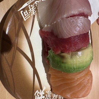 Waka Sakura - Rainbow roll - Conveyor Belt Sushi Near Me - Gardena, California Waka Sakura - Rainbow roll - Conveyor Belt Sushi Near Me - Gardena, California