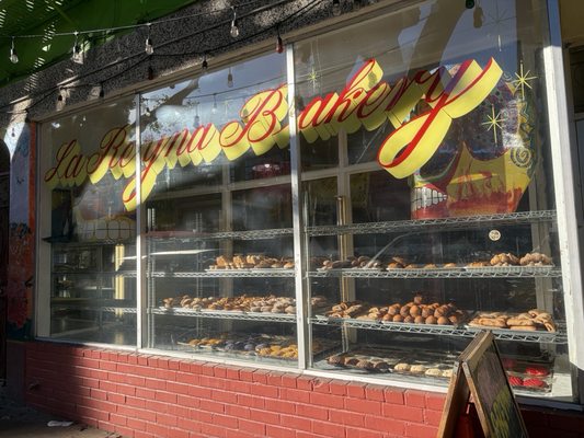 La Reyna Bakery & Coffee Shop by null