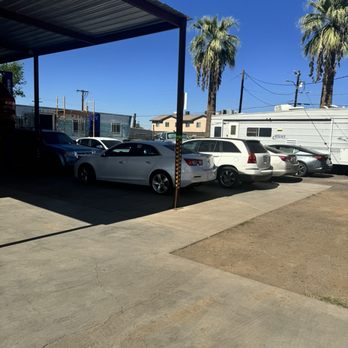 Pina’s Auto Repair - Parking spaces of cars repaired or needing repair. - Auto Repair Near Me - Phoenix, Arizona Pina’s Auto Repair - Parking spaces of cars repaired or needing repair. - Auto Repair Near Me - Phoenix, Arizona
