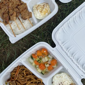 Arnis Kitchen - Stir Fry Noodles & Chicken Saytay - Food Trucks Near Me