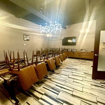 1947 Eatery & Lounge - Indian Near Me - Indianapolis, Indiana