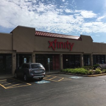 Xfinity Store by Comcast - Internet Service Providers Near Me - Morton Grove, Illinois