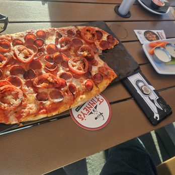 Finney's Crafthouse - Oceanside - Pizzas  was super delicious, and the 7even seasoned dry rub wings are the bomb aswell the drinks are fire also and the price was right - New American Near Me - Oceanside, California