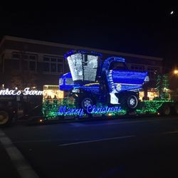Yakimas Christmas Lighted Parade