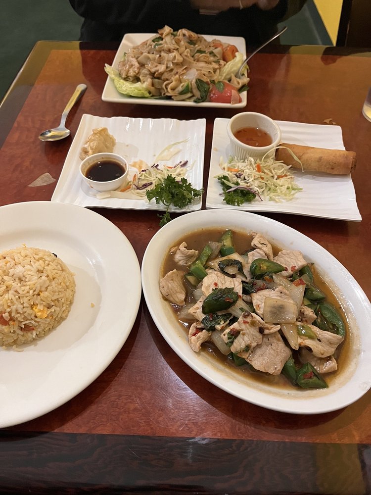 Food from Lemon Grass Thai Cuisine