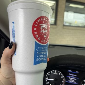 Sonic Drive-In - Sweet tea - Burgers Near Me - Cookeville, Tennessee