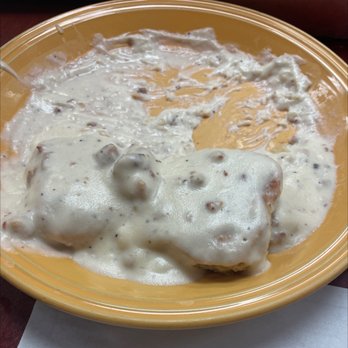 PerKup Cafe - Biscuits and Gravy - Breakfast & Brunch Near Me - West Des Moines, Iowa
