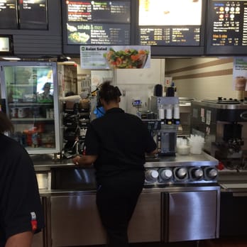 KFC - KFC on Bethel Rd is a busy place at 1pm on July 3. Duh! - Fast Food Near Me - Columbus, Ohio