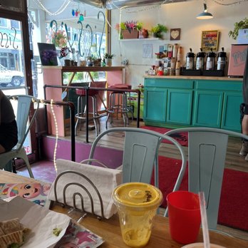 Sissys Cafe - Interior - New American Near Me - Kingston, New York