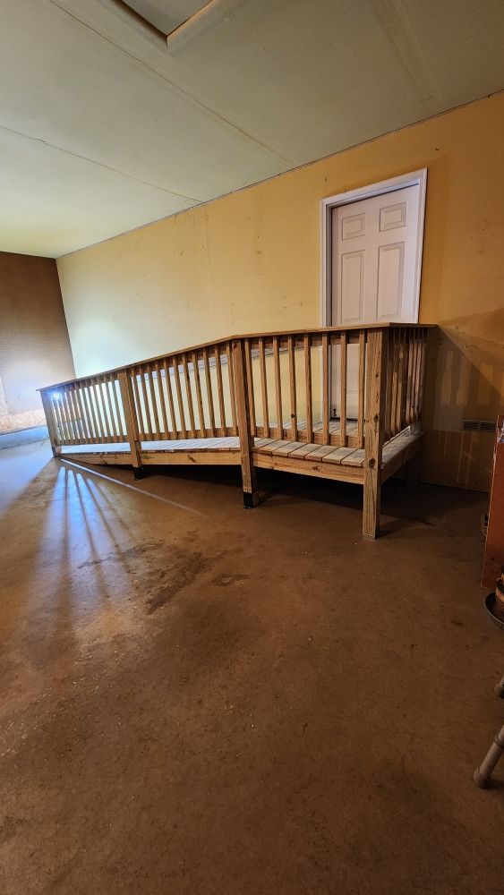 Slide of Gomez Professionals