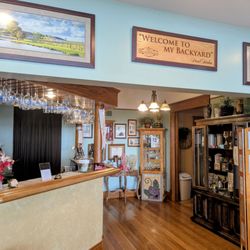 Mackinaw Valley Vineyard