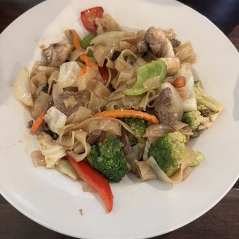 Lime Leaf Thai Eatery - Pad Kee Mao aka Drunken Noodles (Lunch Portion couple bites eaten already) - Thai Near Me - Metairie, Louisiana Lime Leaf Thai Eatery - Pad Kee Mao aka Drunken Noodles (Lunch Portion couple bites eaten already) - Thai Near Me - Metairie, Louisiana