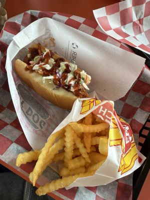 Port Drive In by null