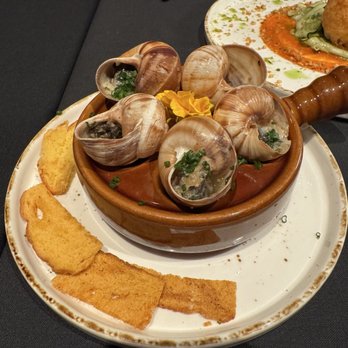 Sampa - Kuhol - Asian Fusion Near Me - Los Angeles, California