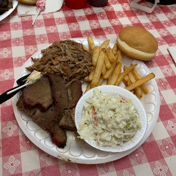Delauders  BBQ - Brisket & Pulled pork combo! - Barbeque Near Me - Sevierville, Tennessee