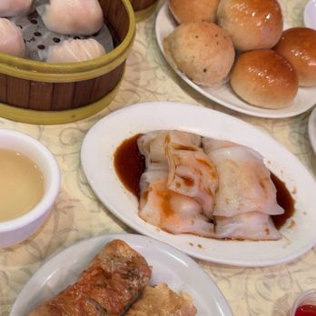 Yue Huang Restaurant - Seafood Near Me - Sacramento, California Yue Huang Restaurant - Seafood Near Me - Sacramento, California