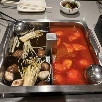 Haidilao Hotpot - Richmond - Chinese Near Me - Richmond, British Columbia