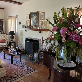 The Flowerman - Floral arrangement - Florists Near Me - Pasadena, California