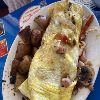 Mo's Midtown Restaurant - Omelet - Breakfast & Brunch Near Me - Hartford, Connecticut Mo's Midtown Restaurant - Omelet - Breakfast & Brunch Near Me - Hartford, Connecticut