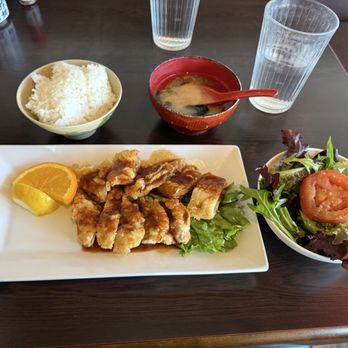 Koma Sushi - Sushi Bars Near Me - Portola Valley, California Koma Sushi - Sushi Bars Near Me - Portola Valley, California