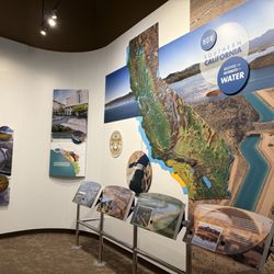 Vista del Lago Visitor's Center