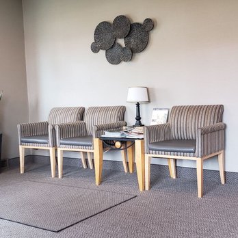Melody Magic Touch - Waiting area - Threading Services Near Me - Livonia, Michigan