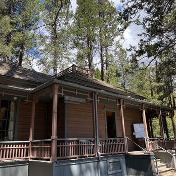 Wawona Visitor Center - Front entrance - Visitor Centers Near Me - Wawona, California Wawona Visitor Center - Front entrance - Visitor Centers Near Me - Wawona, California