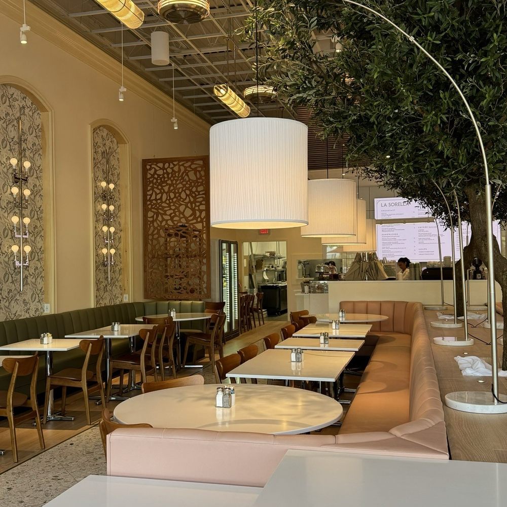 La Sorella - Decor - Breakfast & Brunch Near Me - Fishkill, New York La Sorella - Decor - Breakfast & Brunch Near Me - Fishkill, New York