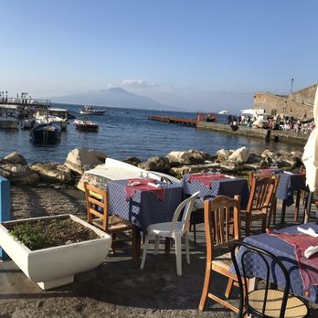 Da Emilia - Water seating - Seafood Near Me - Sorrento, NA Da Emilia - Water seating - Seafood Near Me - Sorrento, NA