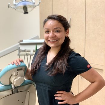 Herndon Dental Arts - Lillian - Dental Assistant - Cosmetic Dentists Near Me - Herndon, Virginia Herndon Dental Arts - Lillian - Dental Assistant - Cosmetic Dentists Near Me - Herndon, Virginia