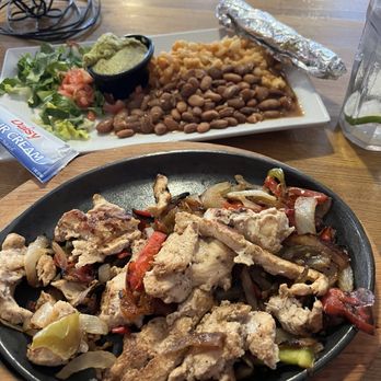 Silver Moon Cafe - Tired, non sizzling chicken fajitas. - Mexican Near Me - Santa Rosa, New Mexico