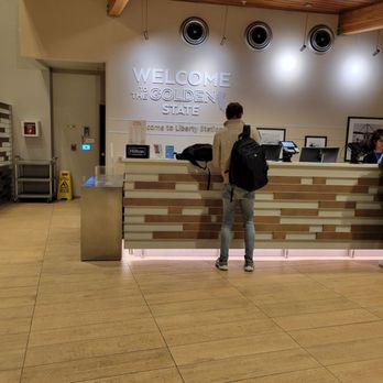 Hampton Inn - Check-in desk. - Hotels Near Me - San Diego, California
