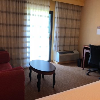 Courtyard by Marriott Poughkeepsie - Terrace floor walks out into the parking lot - Hotels Near Me - Poughkeepsie, New York