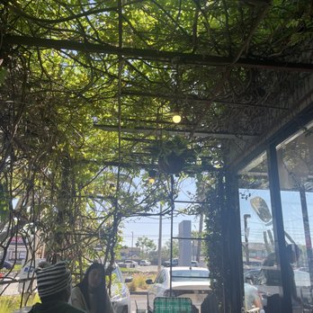 Daydrift - Outside seating - Coffee & Tea Near Me - Costa Mesa, California