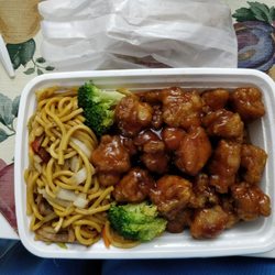 Golden Chopsticks Chinese Restaurant - Generally tso's chicken combination platter with lomein. Had to pay extra for lomein instead of rice. Came with egg roll which was ok.