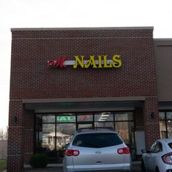 M Nails