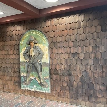 Gulliver's Restaurant - Entrance - American Near Me - Irvine, California