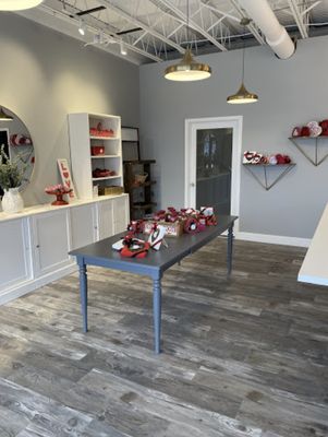 Cirque Confections & Chocolate by null