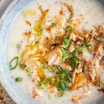 Pacific Catch - Salmon Chowder ($10) - Seafood Near Me - Sunnyvale, California Pacific Catch - Salmon Chowder ($10) - Seafood Near Me - Sunnyvale, California