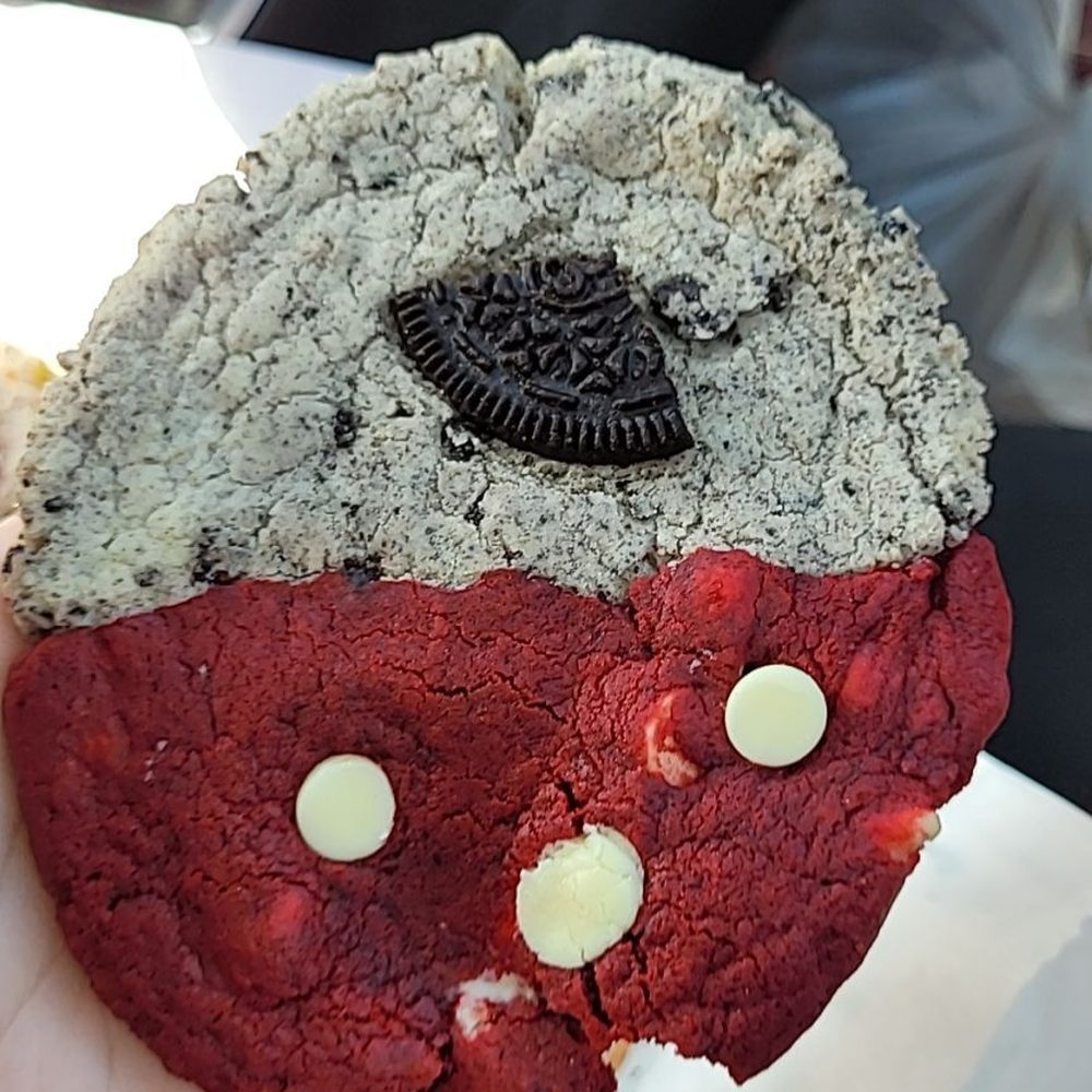 Davis Cookie Collection - 1/2 cookie - red velvet/ Cookie & cream - Desserts Near Me - Cincinnati, Ohio Davis Cookie Collection - 1/2 cookie - red velvet/ Cookie & cream - Desserts Near Me - Cincinnati, Ohio