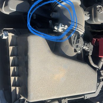 Valvoline Instant Oil Change - Damage to a Hose line for airflow. - Oil Change Stations Near Me - Redondo Beach, California Valvoline Instant Oil Change - Damage to a Hose line for airflow. - Oil Change Stations Near Me - Redondo Beach, California