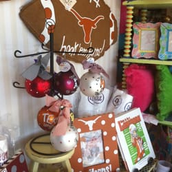 MEMORY LANE MONOGRAMS & GIFTS