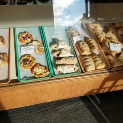 D & L Bakery - You're looking a little pastry today