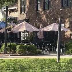 Wally's Pizza - Patio seating (no indoor seating)