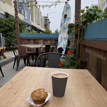 Ocean Beach Cafe - Gluten-free banana muffin and coffee - Cafes Near Me - San Francisco, California Ocean Beach Cafe - Gluten-free banana muffin and coffee - Cafes Near Me - San Francisco, California