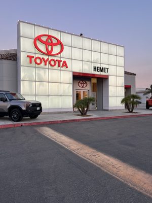 TOYOTA OF HEMET - Updated August 2025 - 28 Photos & 43 Reviews - 350 ...