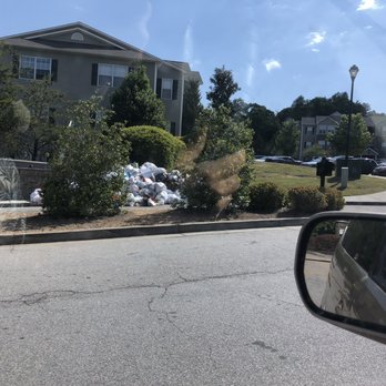 Vineyards of McEver - Garbage!!! - Apartments Near Me - Gainesville, Georgia Vineyards of McEver - Garbage!!! - Apartments Near Me - Gainesville, Georgia