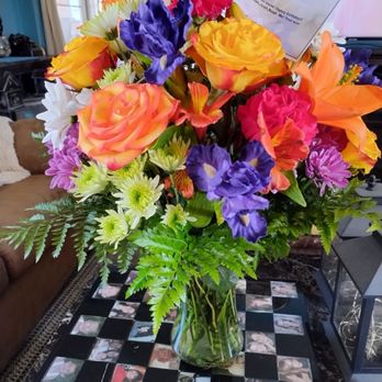 Curtis Flower Shop - Florists Near Me - Flint, Michigan